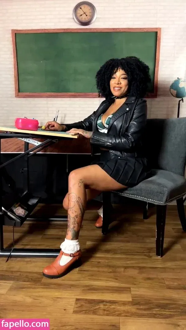 Leairis Cross Onlyfans Photo Gallery 