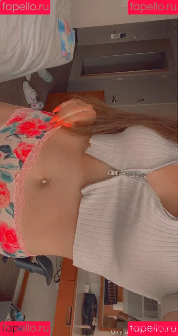 badgirlbri Onlyfans Photo Gallery 