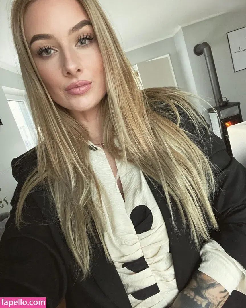 Lizzyfox Onlyfans Photo Gallery 