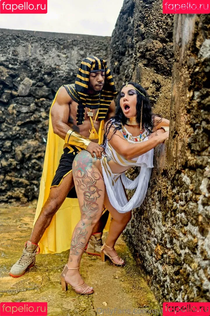 queenpromo69 Onlyfans Photo Gallery 