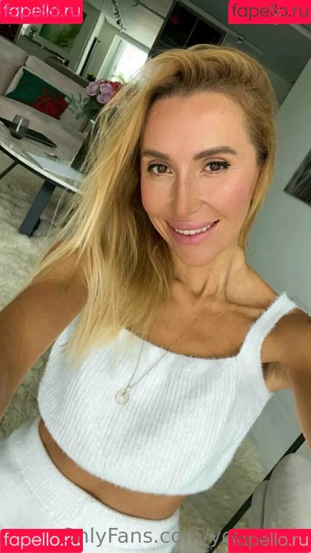 youryoga Onlyfans Photo Gallery 