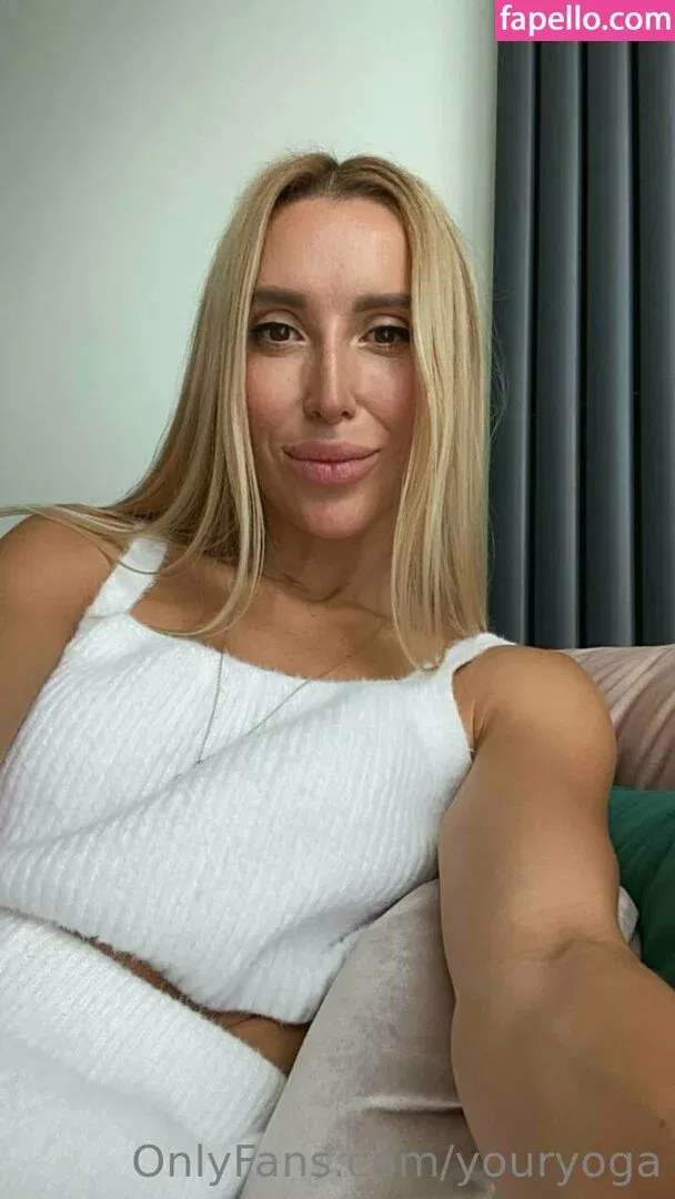 youryoga Onlyfans Photo Gallery 