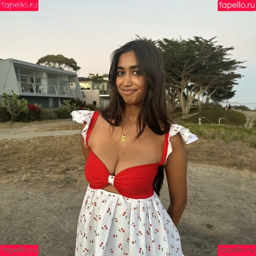 ritishaaaaaaaaaa Onlyfans Photo Gallery 