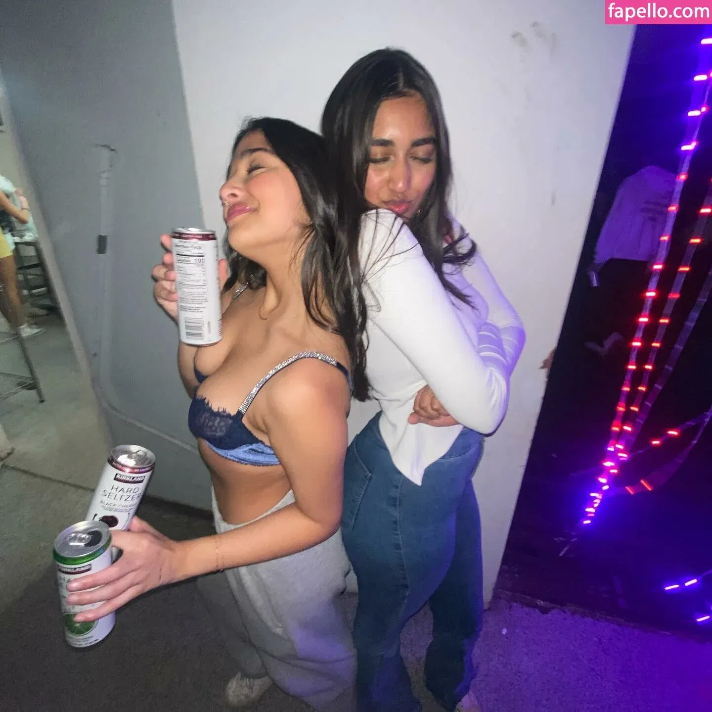 ritishaaaaaaaaaa Onlyfans Photo Gallery 