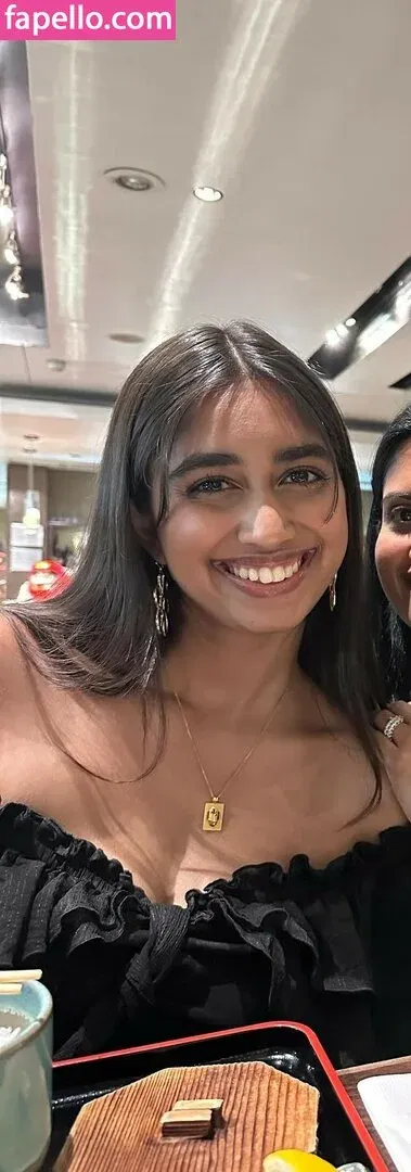 ritishaaaaaaaaaa Onlyfans Photo Gallery 