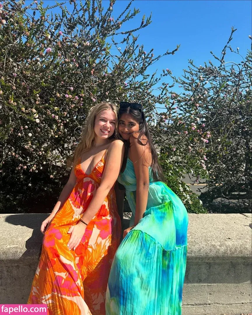 ritishaaaaaaaaaa Onlyfans Photo Gallery 