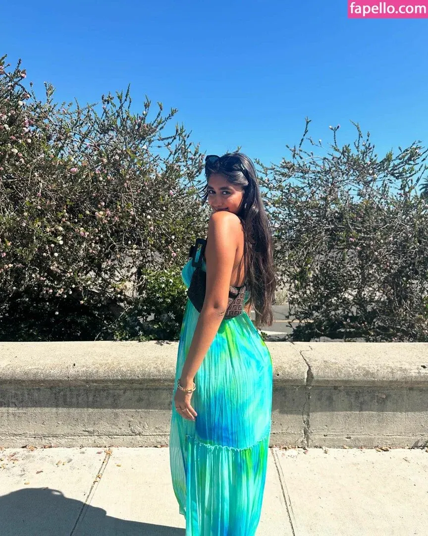 ritishaaaaaaaaaa Onlyfans Photo Gallery 