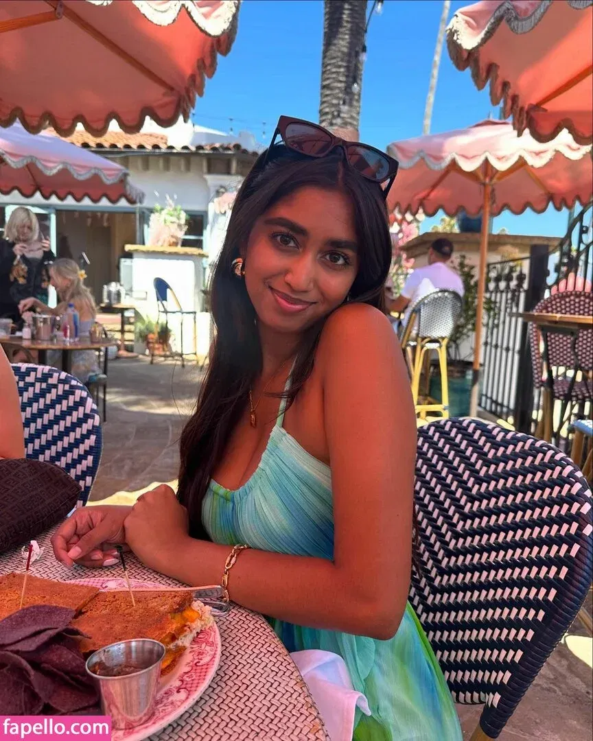 ritishaaaaaaaaaa Onlyfans Photo Gallery 