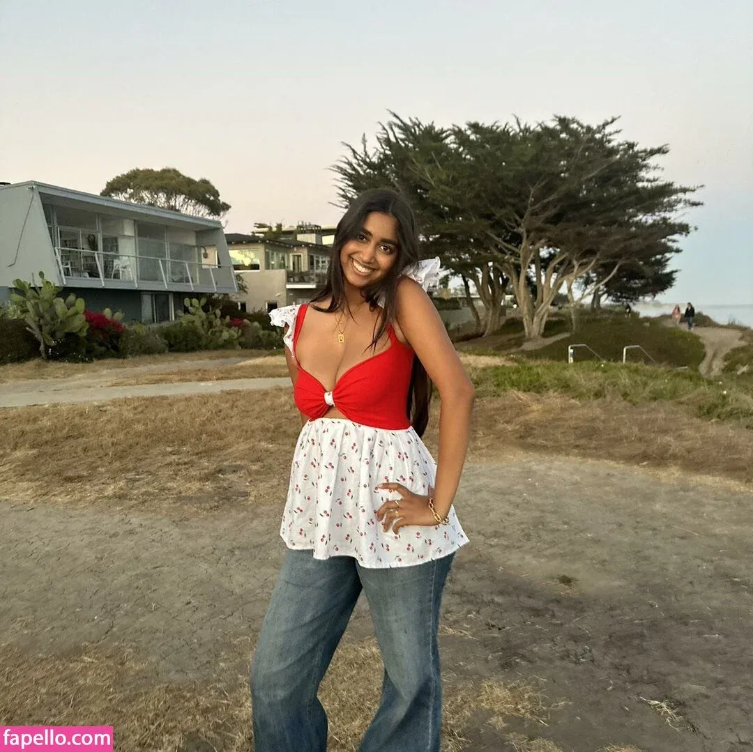 ritishaaaaaaaaaa Onlyfans Photo Gallery 