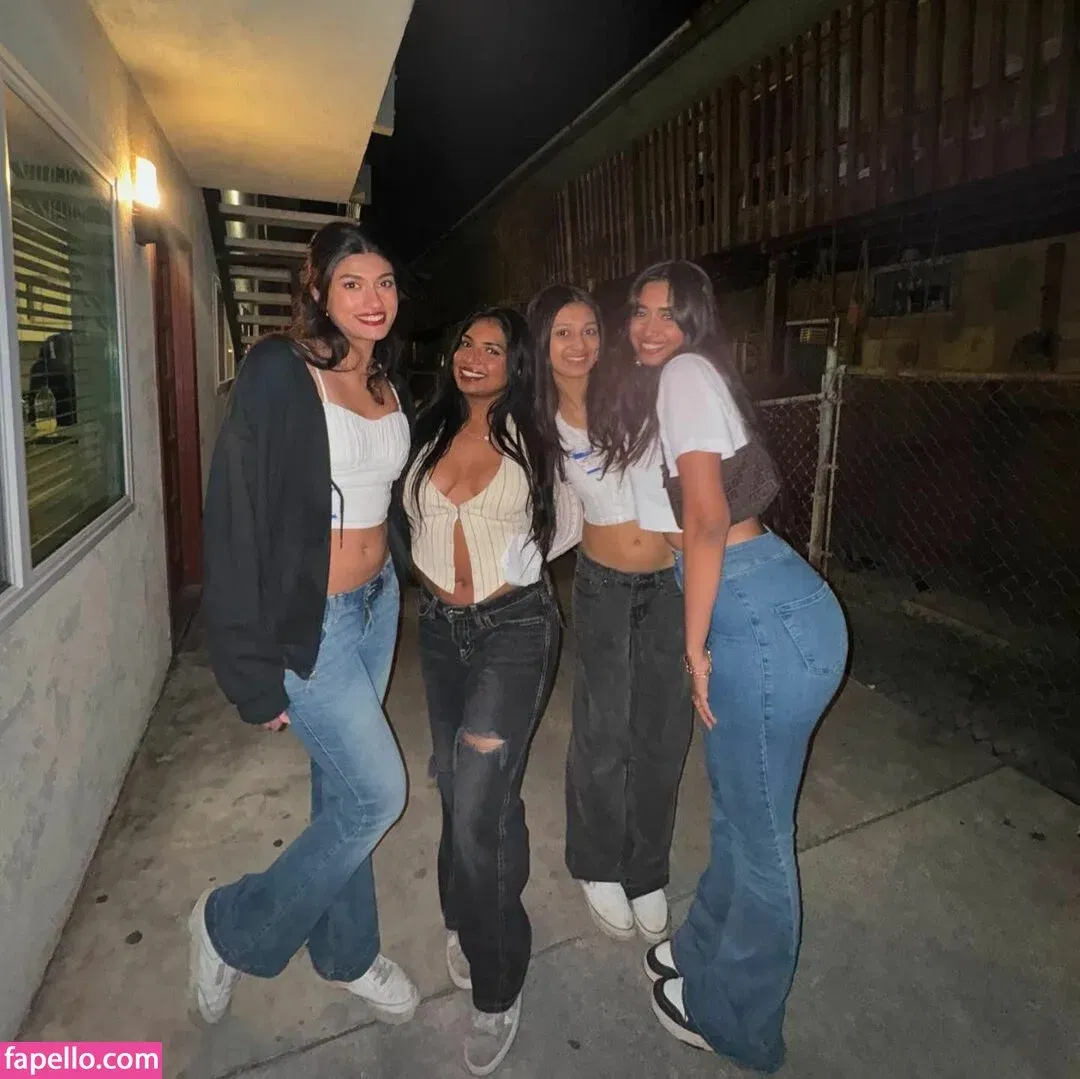 ritishaaaaaaaaaa Onlyfans Photo Gallery 