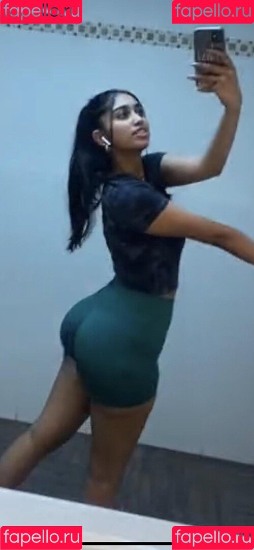 ritishaaaaaaaaaa Onlyfans Photo Gallery 