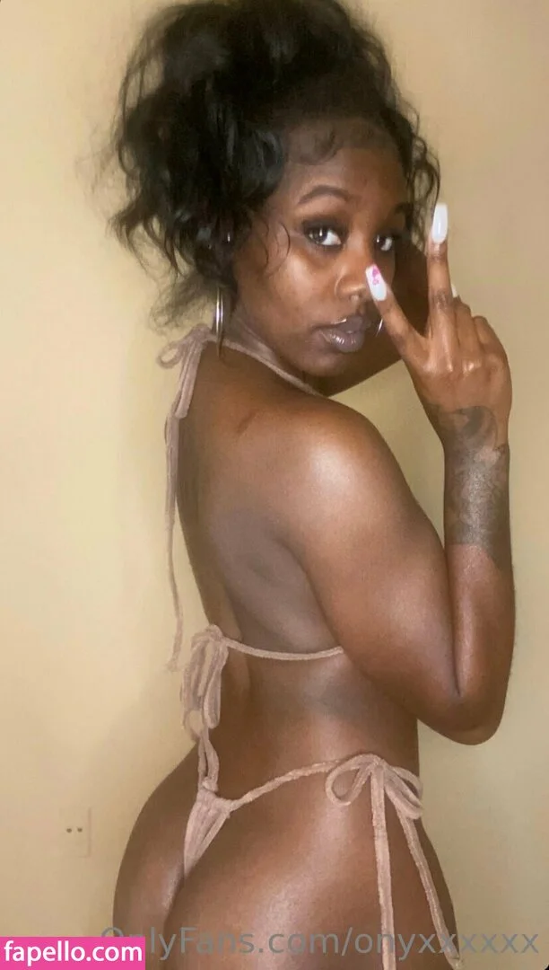onyxxxxxx Onlyfans Photo Gallery 
