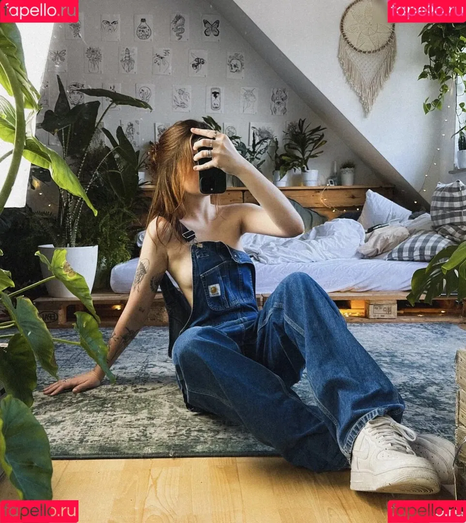 Leonie Busse Onlyfans Photo Gallery 