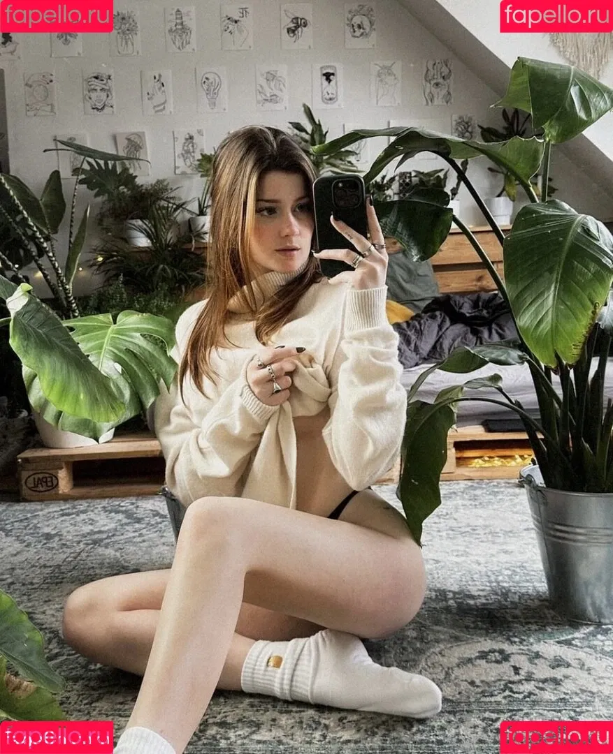Leonie Busse Onlyfans Photo Gallery 