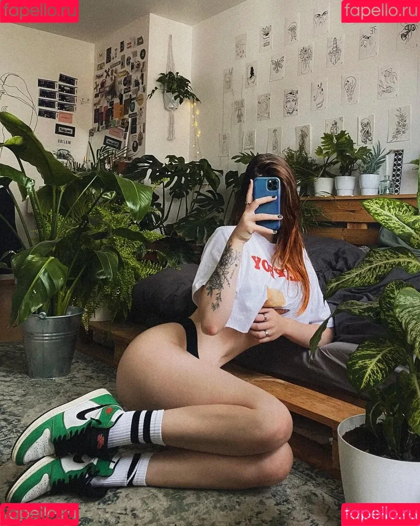 Leonie Busse Onlyfans Photo Gallery 
