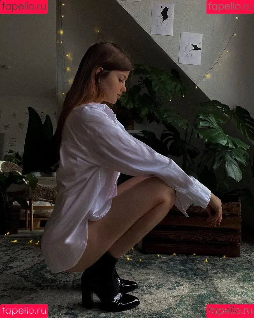 Leonie Busse Onlyfans Photo Gallery 