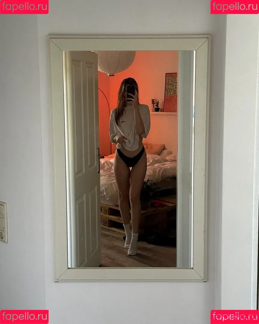 Leonie Busse Onlyfans Photo Gallery 