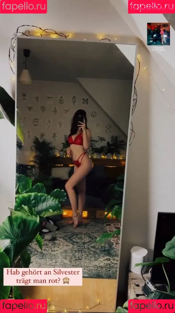 Leonie Busse Onlyfans Photo Gallery 