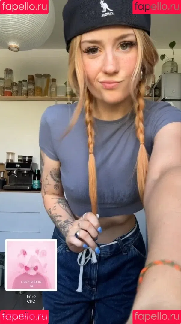 Leonie Busse Onlyfans Photo Gallery 
