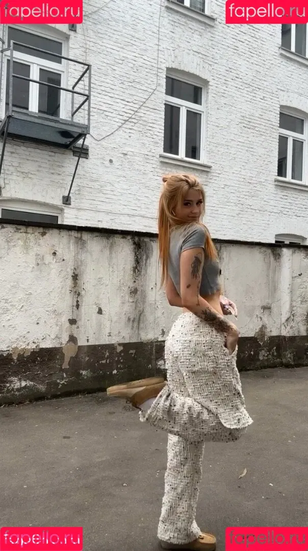 Leonie Busse Onlyfans Photo Gallery 