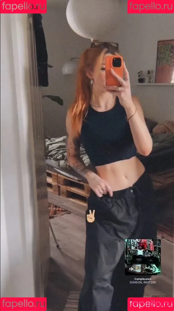 Leonie Busse Onlyfans Photo Gallery 