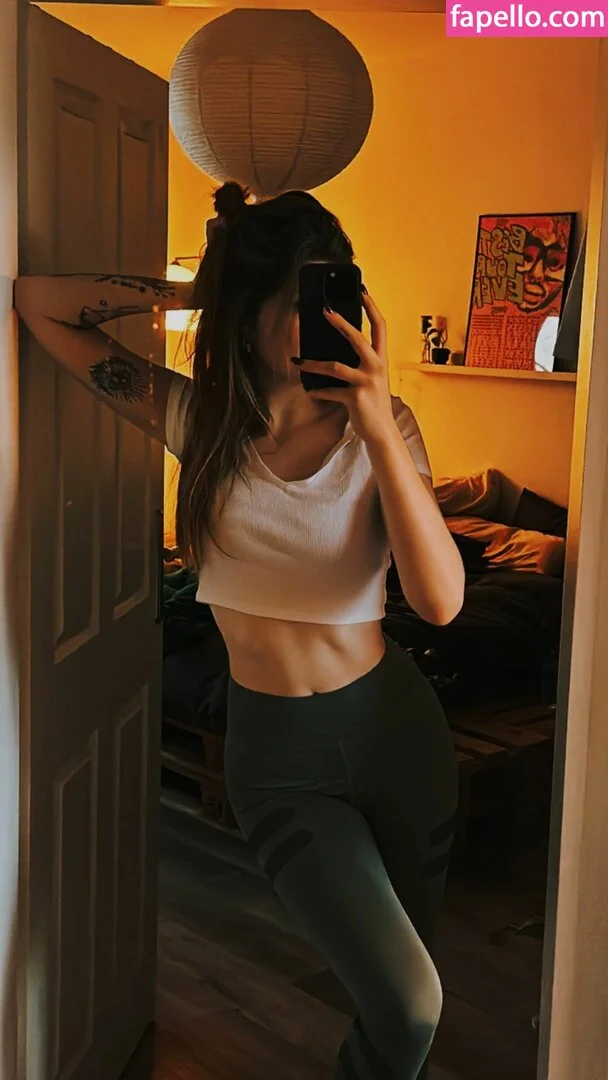 Leonie Busse Onlyfans Photo Gallery 