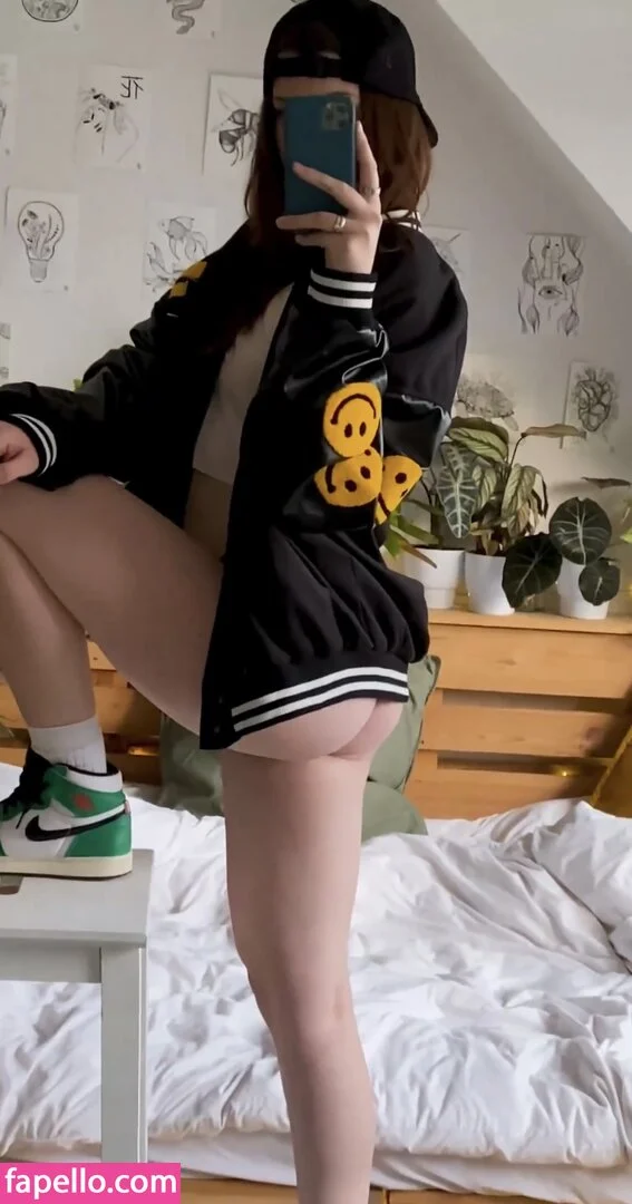 Leonie Busse Onlyfans Photo Gallery 