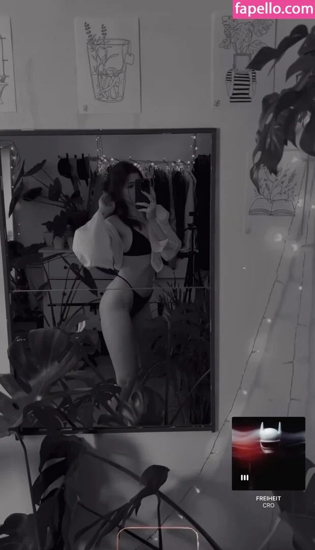 Leonie Busse Onlyfans Photo Gallery 