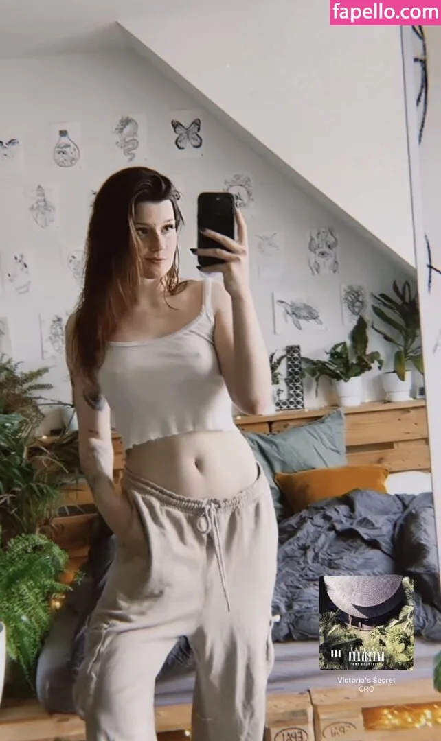 Leonie Busse Onlyfans Photo Gallery 