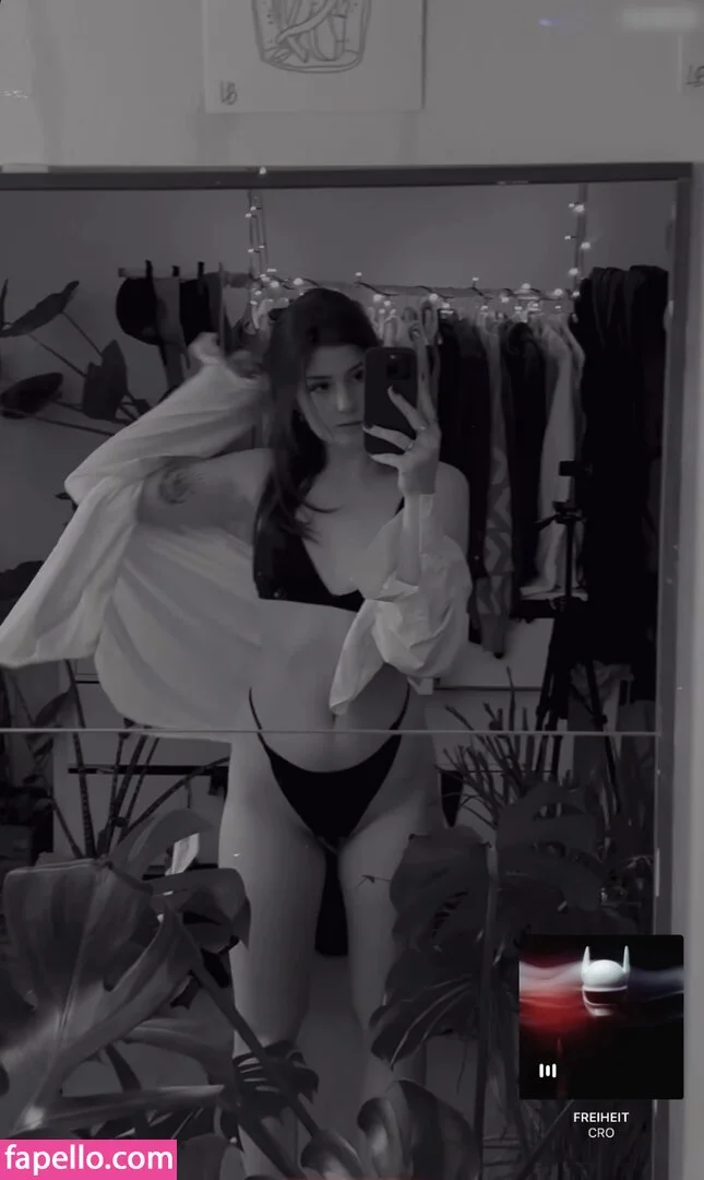 Leonie Busse Onlyfans Photo Gallery 