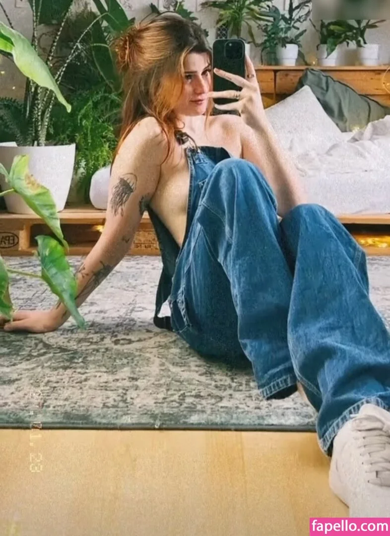 Leonie Busse Onlyfans Photo Gallery 