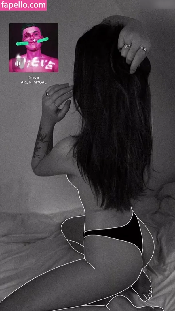 Leonie Busse Onlyfans Photo Gallery 