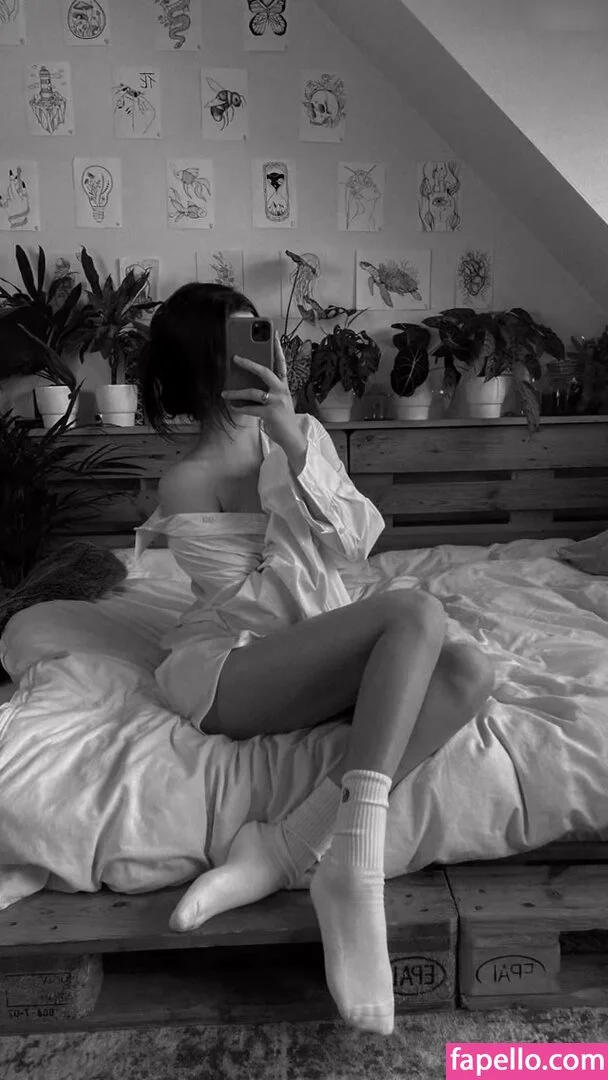 Leonie Busse Onlyfans Photo Gallery 