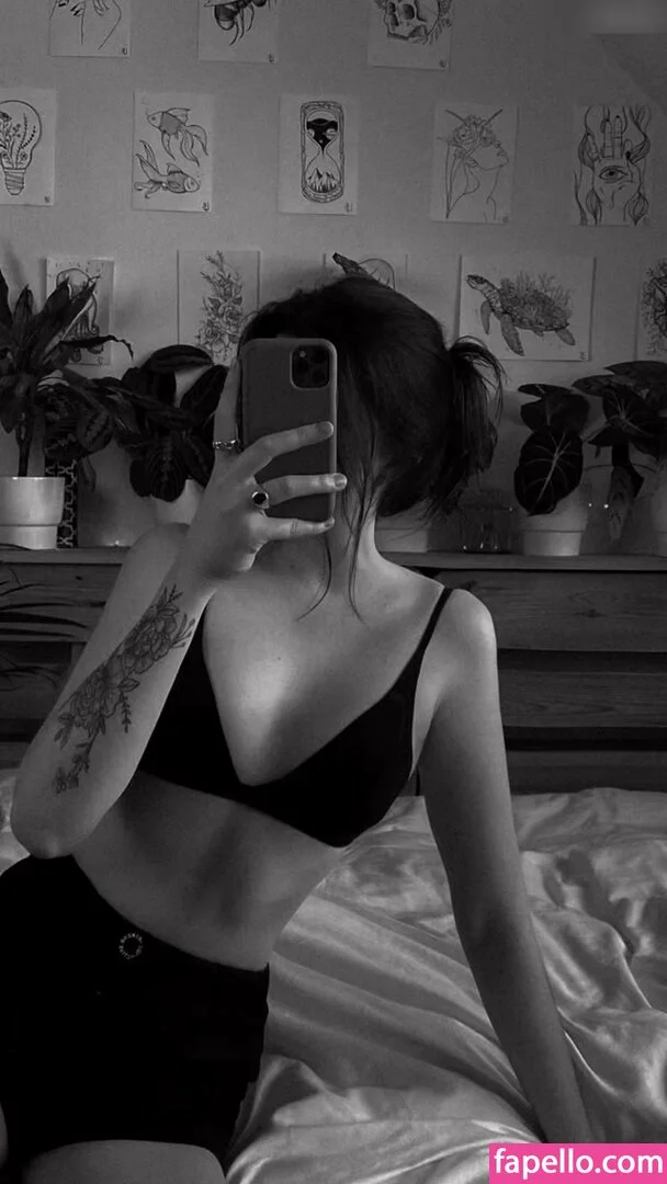 Leonie Busse Onlyfans Photo Gallery 