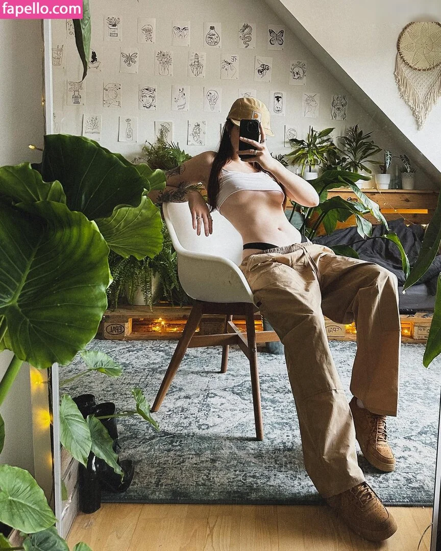 Leonie Busse Onlyfans Photo Gallery 