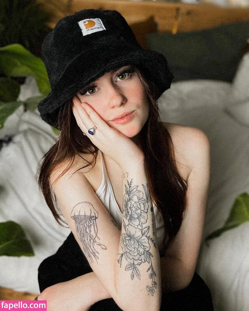 Leonie Busse Onlyfans Photo Gallery 