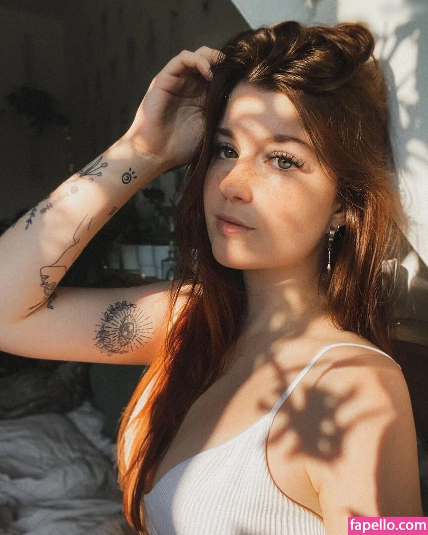 Leonie Busse Onlyfans Photo Gallery 