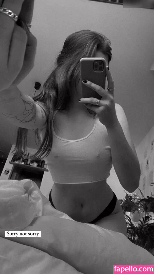 Leonie Busse Onlyfans Photo Gallery 