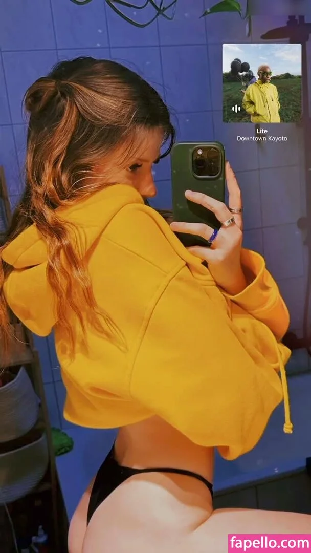 Leonie Busse Onlyfans Photo Gallery 