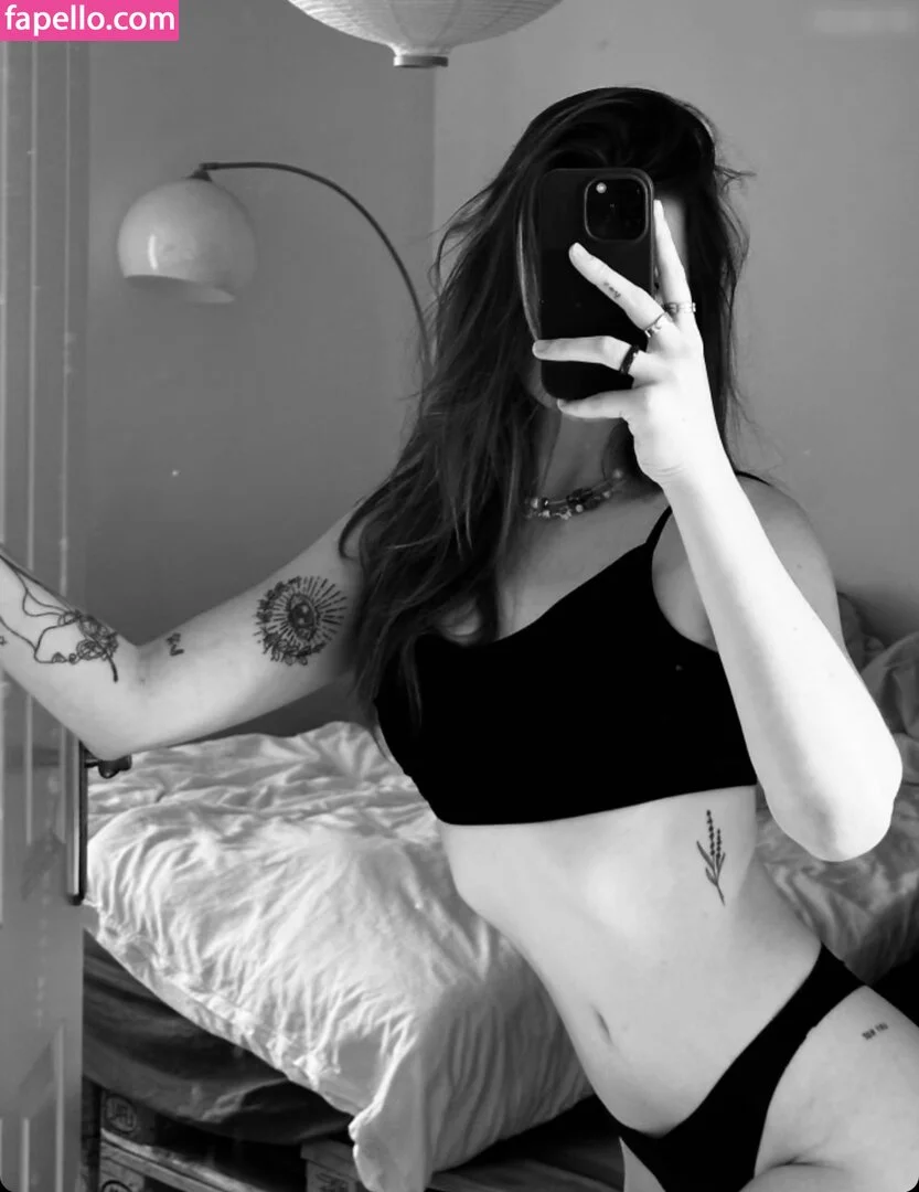 Leonie Busse Onlyfans Photo Gallery 