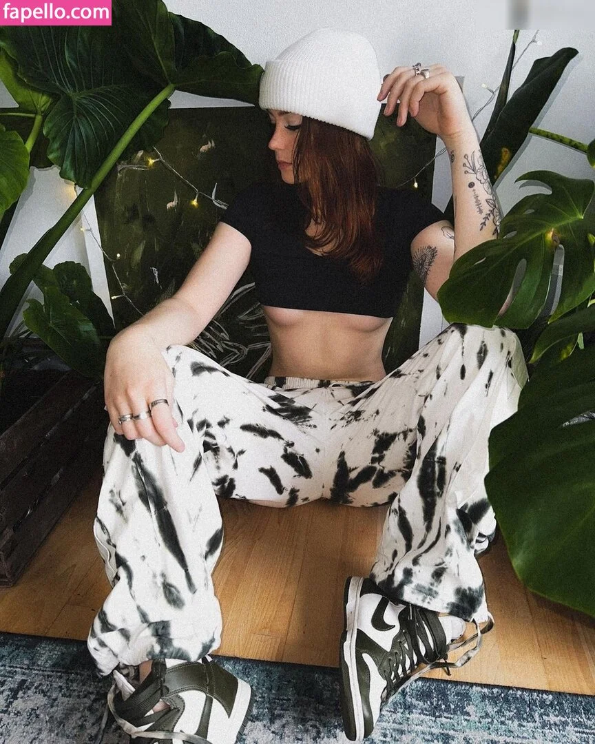 Leonie Busse Onlyfans Photo Gallery 