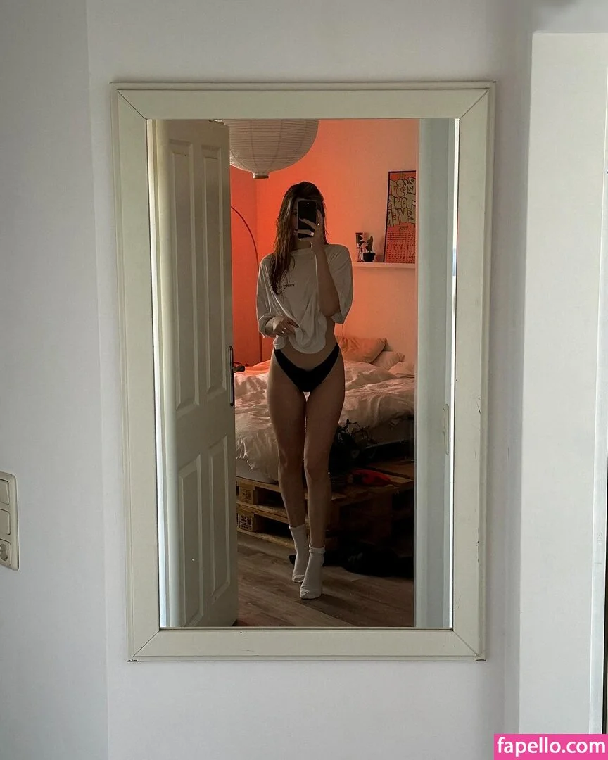 Leonie Busse Onlyfans Photo Gallery 