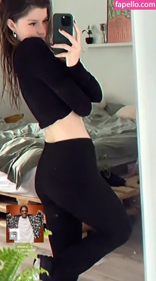 Leonie Busse Onlyfans Photo Gallery 