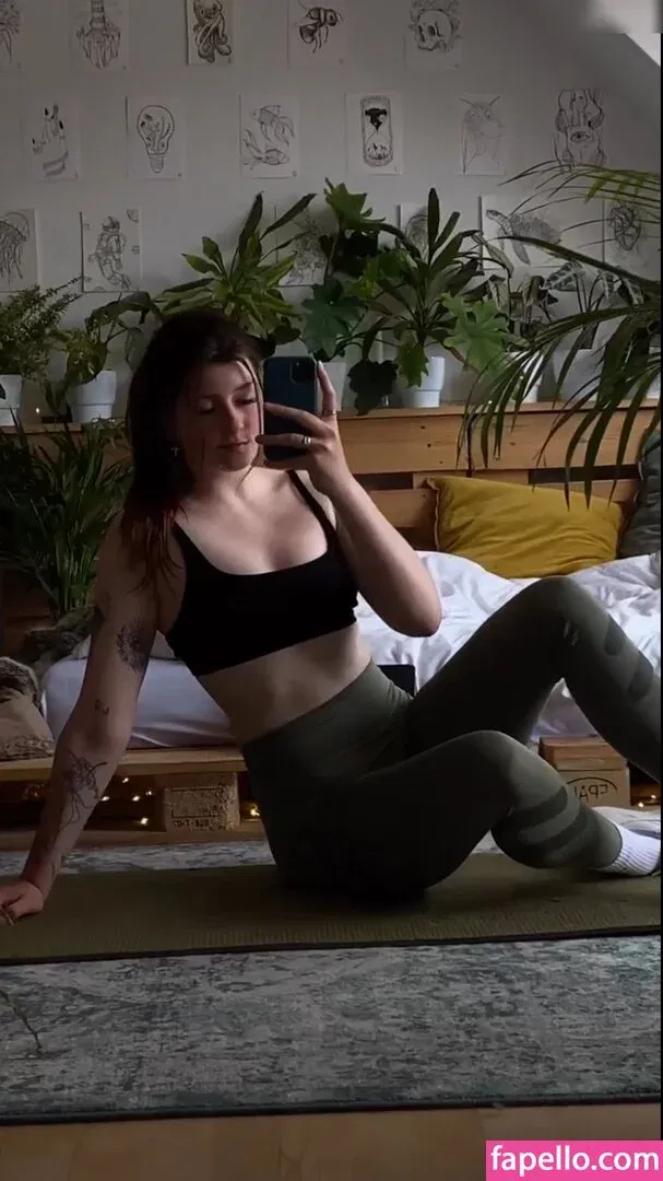 Leonie Busse Onlyfans Photo Gallery 