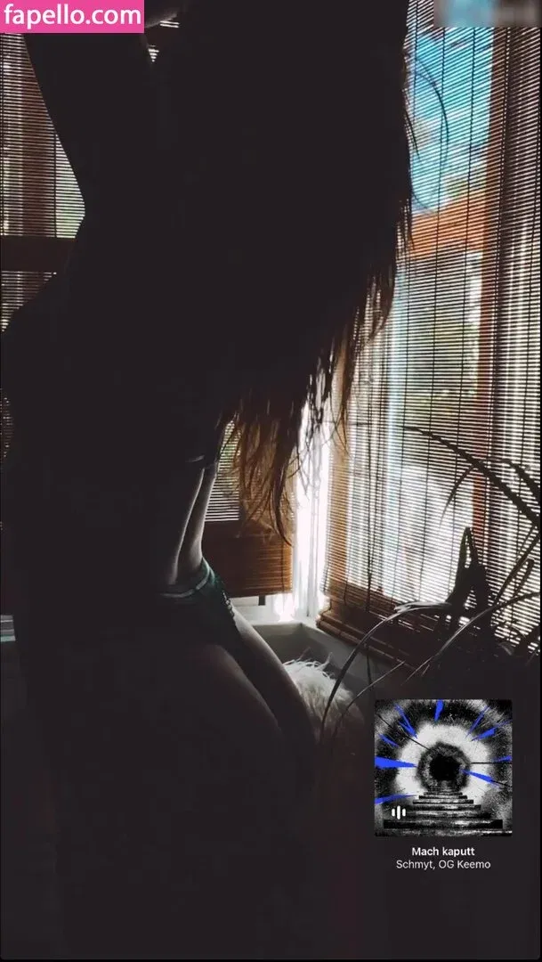 Leonie Busse Onlyfans Photo Gallery 