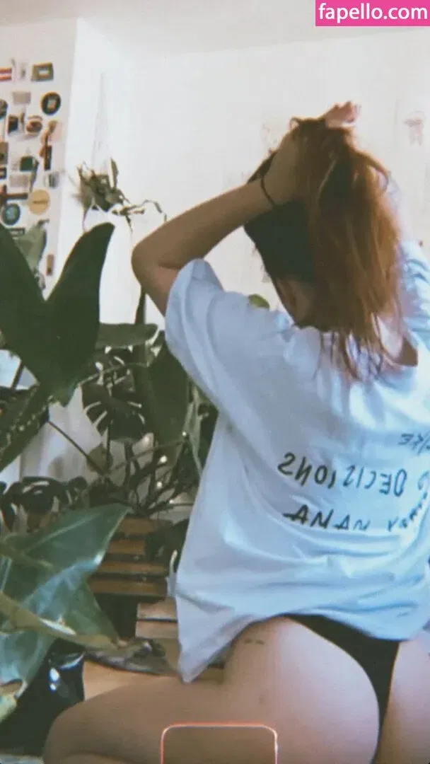 Leonie Busse Onlyfans Photo Gallery 