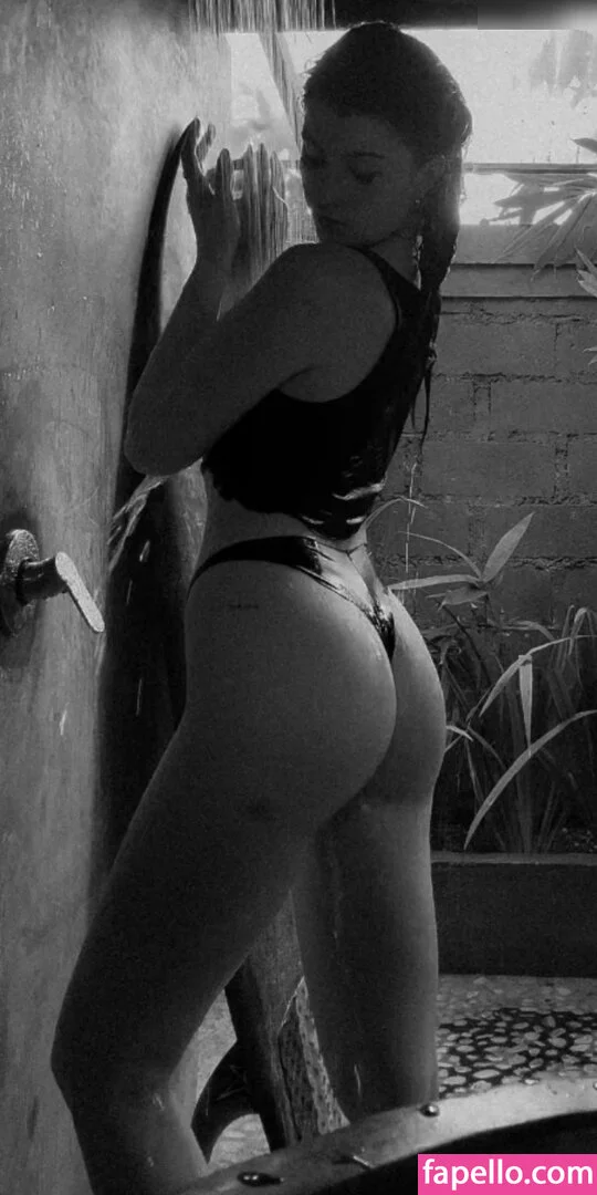 Leonie Busse Onlyfans Photo Gallery 