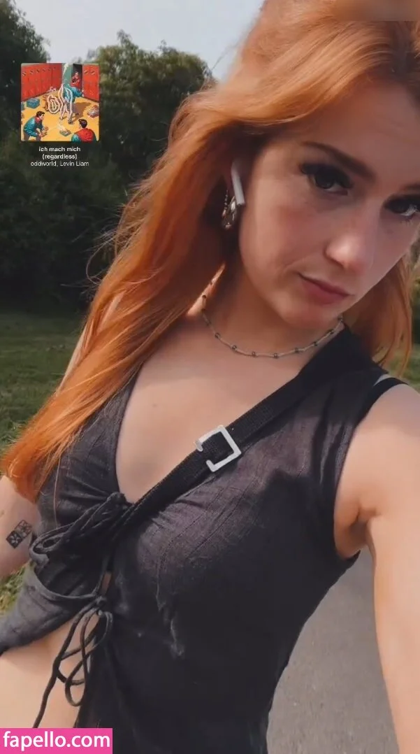 Leonie Busse Onlyfans Photo Gallery 