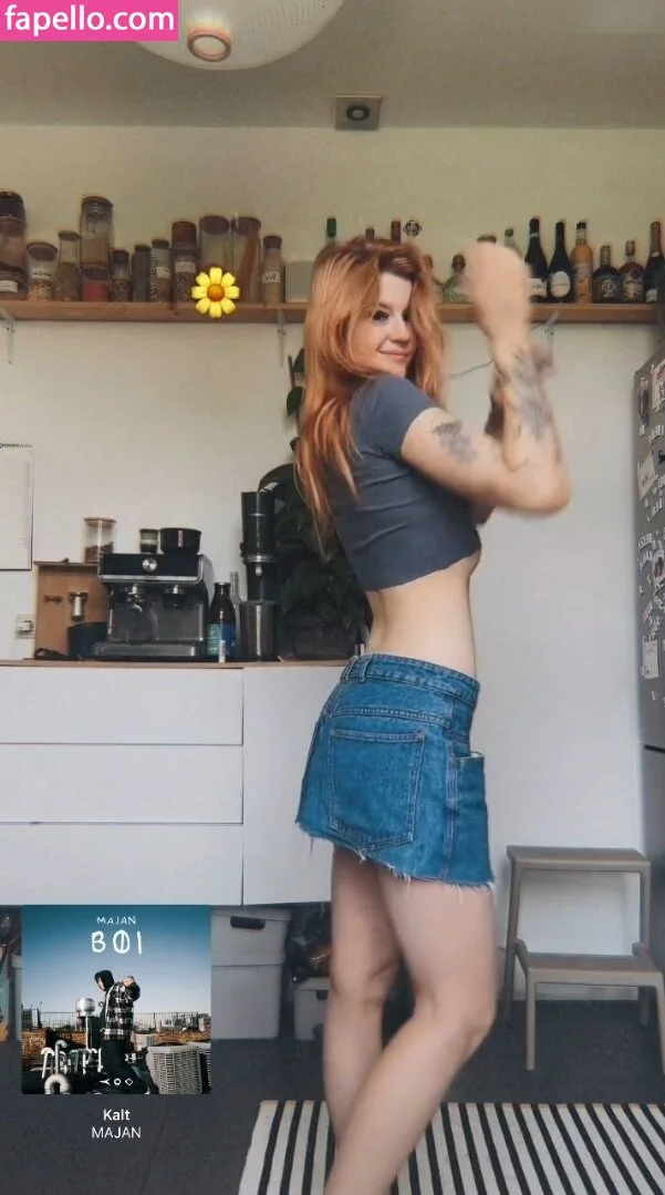 Leonie Busse Onlyfans Photo Gallery 