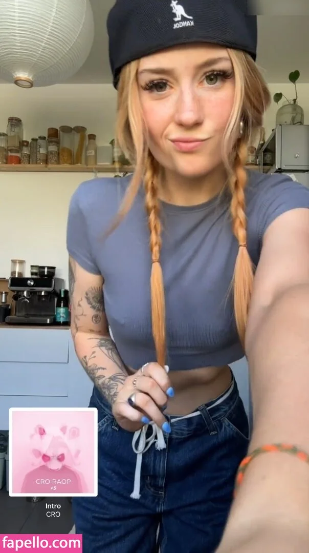 Leonie Busse Onlyfans Photo Gallery 